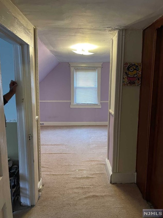 10 Lincoln Pl, Wallington, NJ 07057