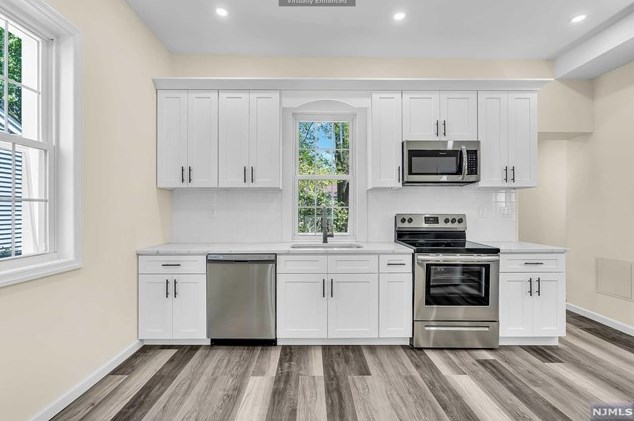 155 Fairview Ave, Teaneck NJ 07666-5931 exterior