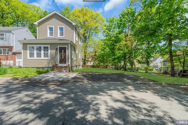 155 Fairview Ave, Teaneck NJ 07666-5931 exterior