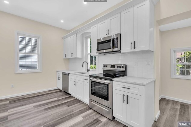 155 Fairview Ave, Teaneck NJ 07666-5931 exterior