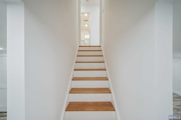 48 Garwood, Outwater NJ 07026-3524 exterior