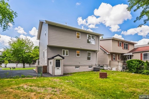 48 Garwood, Outwater NJ 07026-3524 exterior