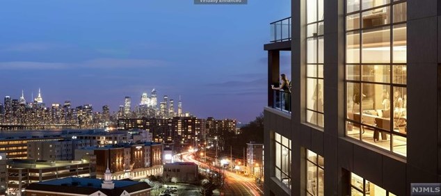 143 Old River Rd, Edgewater NJ  07020-1698 exterior