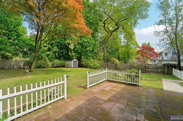 125 Prospect Ave, Westwood NJ 07675-2113 exterior