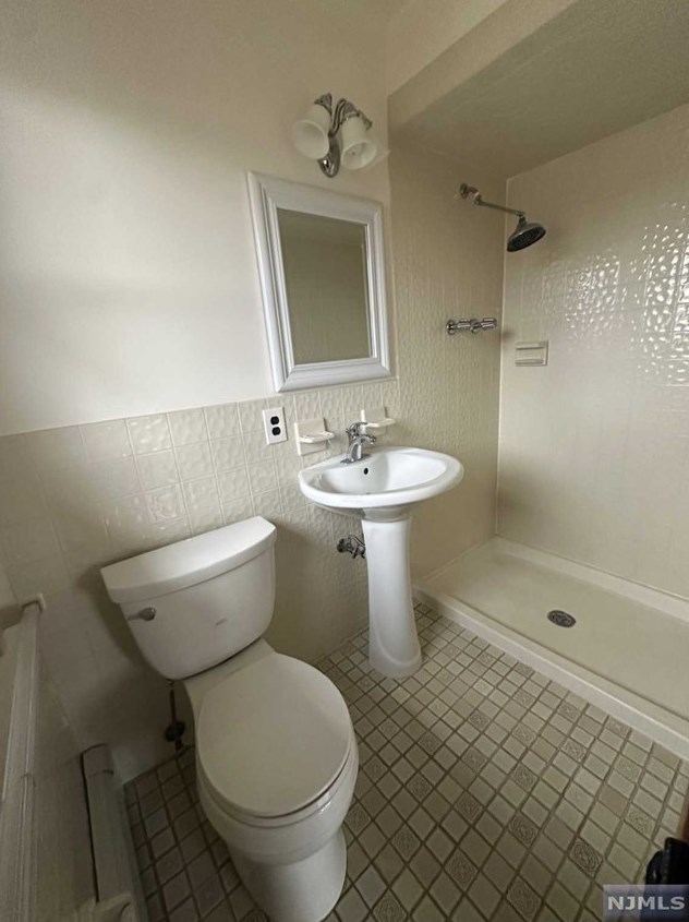 151 Prospect St, Outwater NJ  07026-2554 exterior