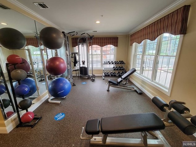 54 Polifly Rd, Hackensack NJ  07601-3205 exterior