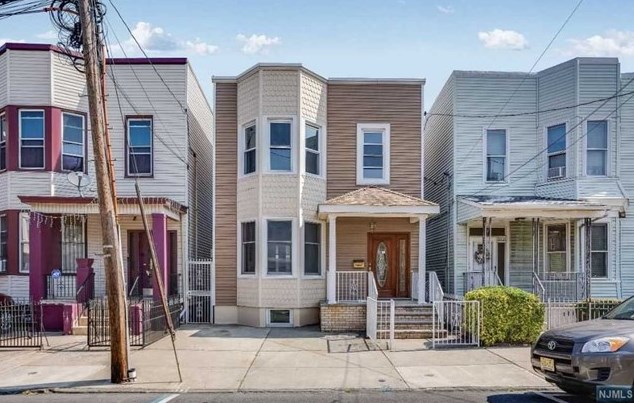 312 25th St, Union City NJ  07087-4505 exterior