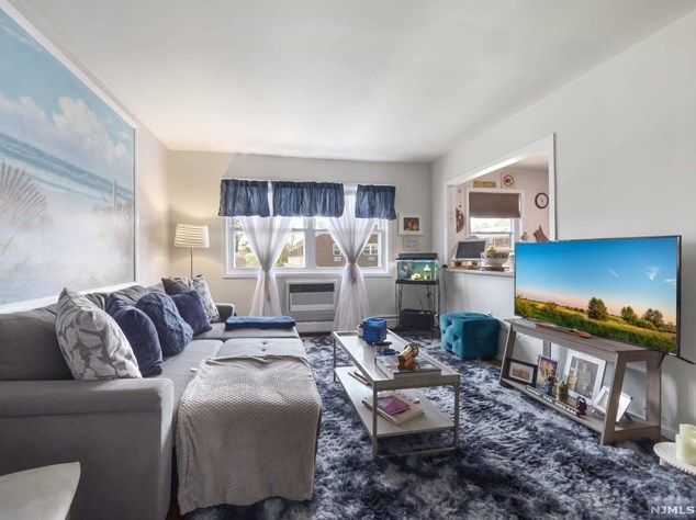 15 2b Knox Ter, Wayne NJ 07470-7949 exterior