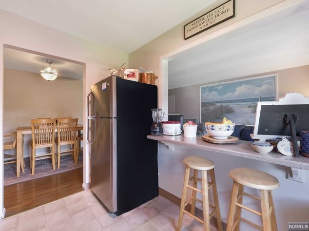 15 2b Knox Ter, Wayne NJ 07470-7949 exterior