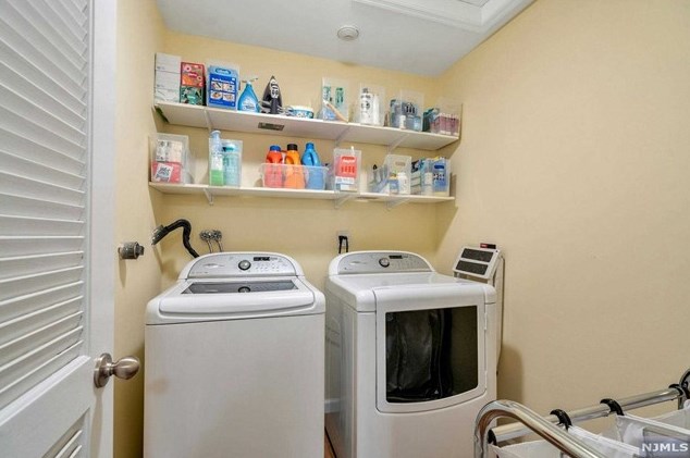 44 Allison Way, Emerson NJ 07630-1829 exterior