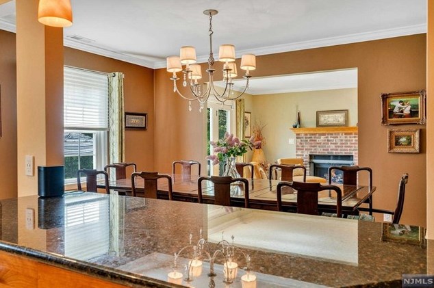 44 Allison Way, Emerson NJ 07630-1829 exterior