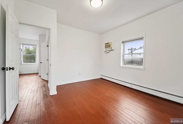 1111 Farm Rd, Secaucus NJ  07094-4005 exterior