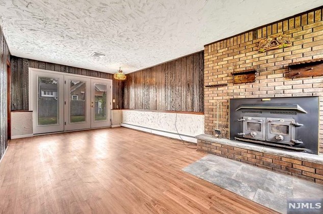 453 Madeline Ave, Outwater NJ 07026-2006 exterior