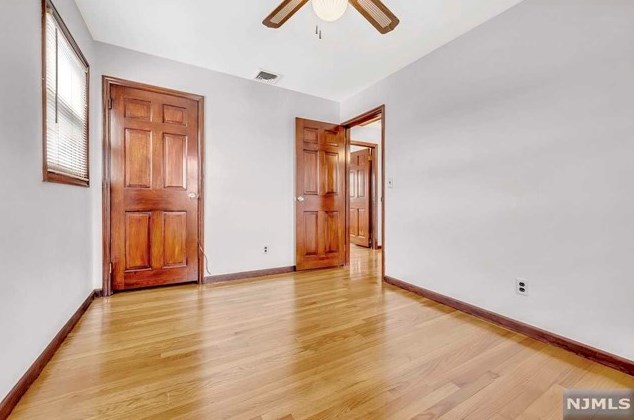 453 Madeline Ave, Outwater NJ 07026-2006 exterior