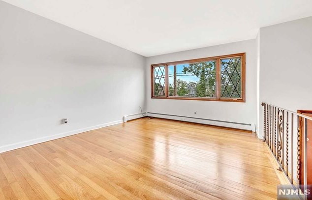 453 Madeline Ave, Outwater NJ 07026-2006 exterior