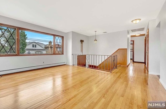 453 Madeline Ave, Outwater NJ 07026-2006 exterior