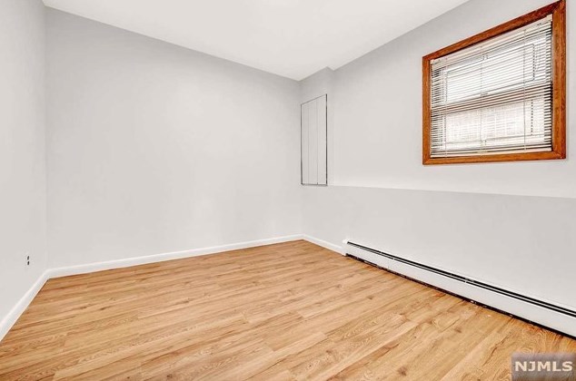 453 Madeline Ave, Outwater NJ 07026-2006 exterior