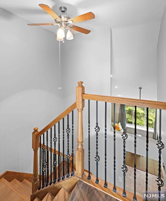 29 Marina Ky, Secaucus NJ  07094-2204 exterior