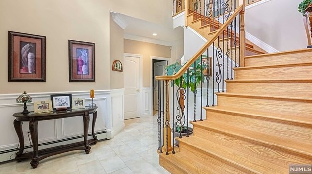 59 Chapel Rd, Mahwah NJ 07430-2842 exterior