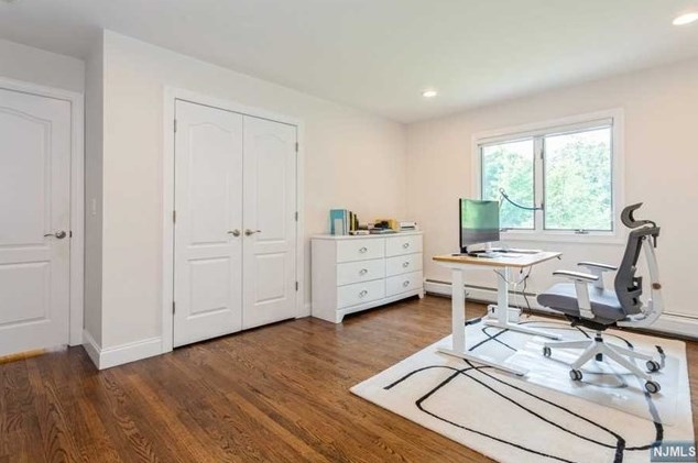 18 Cedar Ct, Closter NJ 07624-1012 exterior