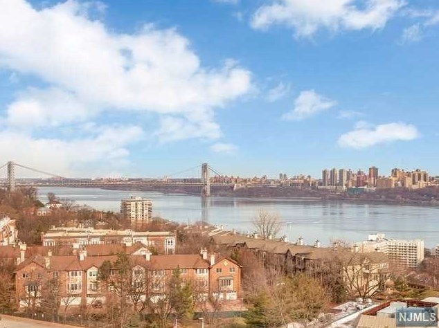 200 Winston Dr, Cliffside Park NJ  07010-3214 exterior