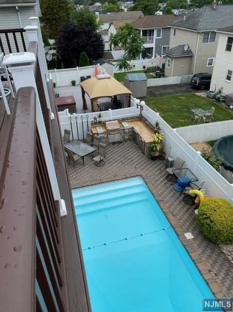 156 Lee St, Elmwood Park NJ  07407-2211 exterior