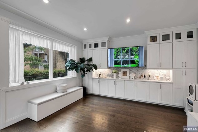 1408 14 St, West Fort Lee NJ 07024-2007 exterior