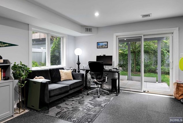 1408 14 St, West Fort Lee NJ 07024-2007 exterior