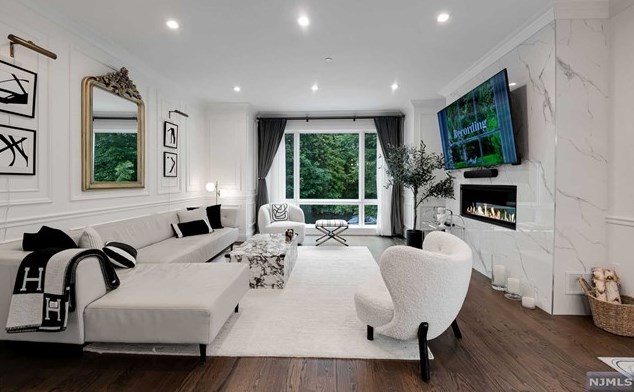 1408 14 St, West Fort Lee NJ 07024-2007 exterior