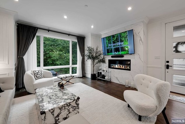 1408 14 St, West Fort Lee NJ 07024-2007 exterior