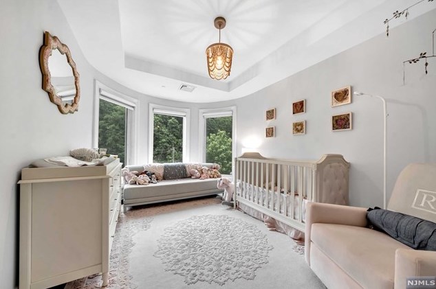 23 Cambridge Way, Union City NJ  07086-6660 exterior