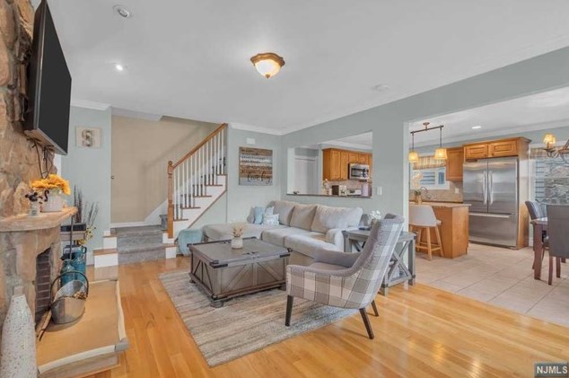 47 Kingston Ave, Paterson NJ 07506-1204 exterior