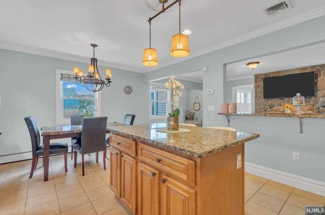 47 Kingston Ave, Paterson NJ 07506-1204 exterior