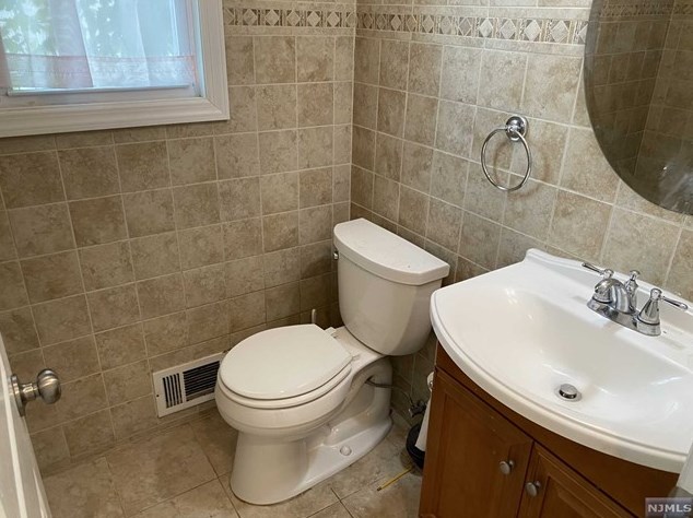 78 Gordon St, Ridgefield Park NJ  07660-1111 exterior