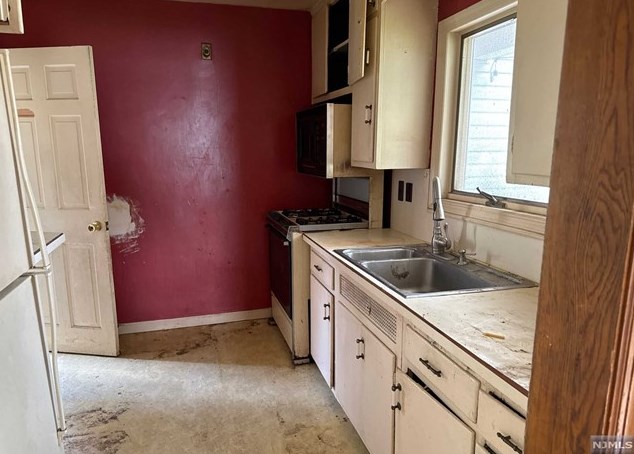 133 Ackerman St, Maywood NJ 07607-1912 exterior