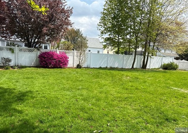 133 Ackerman St, Maywood NJ 07607-1912 exterior