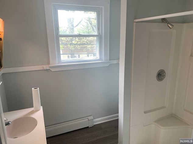 121 Franklin Tpke, Waldwick NJ  07463-1816 exterior
