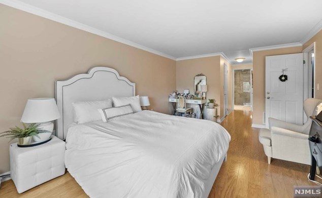 305 Williams Ct, Edgewater NJ 07020-1613 exterior