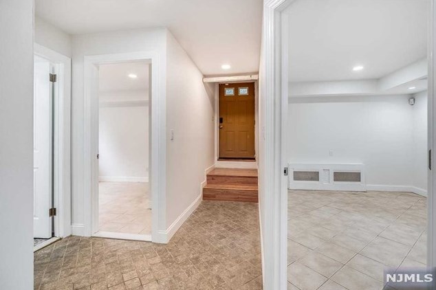 2350 5 St, West Fort Lee NJ 07024-7812 exterior