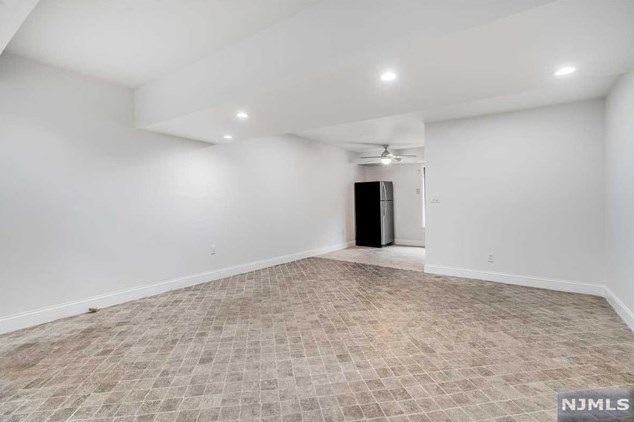 2350 5 St, West Fort Lee NJ 07024-7812 exterior