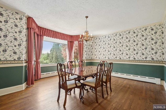 24 Fairview Ave, Montvale NJ 07645-2510 exterior