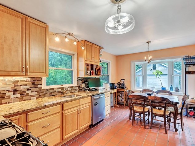 651 Orch St, Oradell NJ 07649-1435 exterior