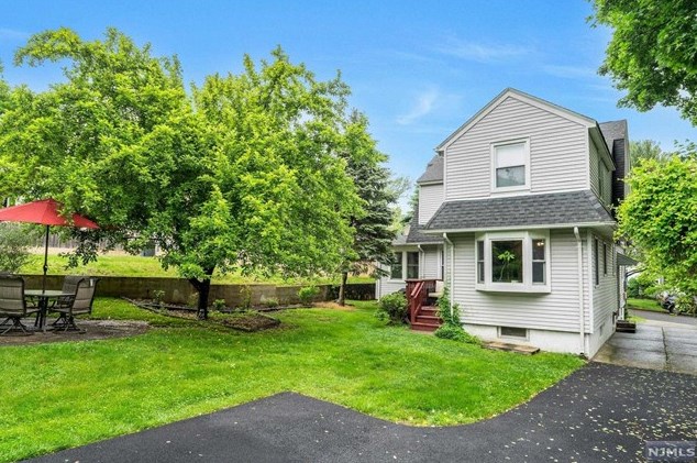 651 Orch St, Oradell NJ 07649-1435 exterior