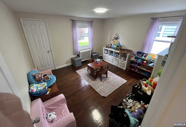 110 Lincoln Ave, Elmwood Park NJ  07407-1619 exterior
