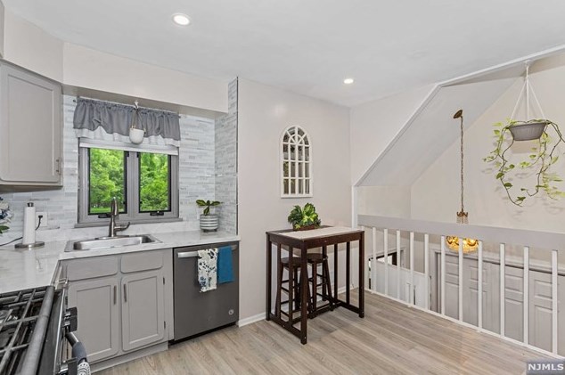 63 Ralph St, Wayne NJ 07470-2217 exterior