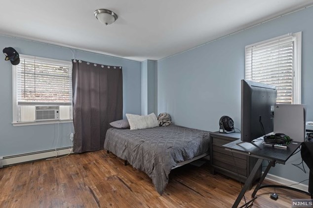 240 Skyline Lake Dr, Skyline Lakes NJ  07456-1959 exterior