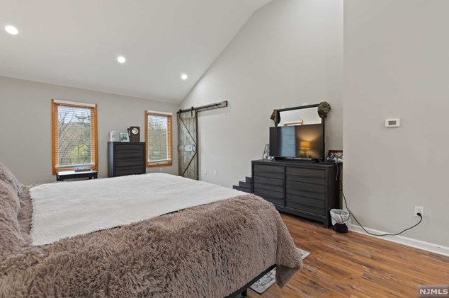 240 Skyline Lake Dr, Skyline Lakes NJ  07456-1959 exterior