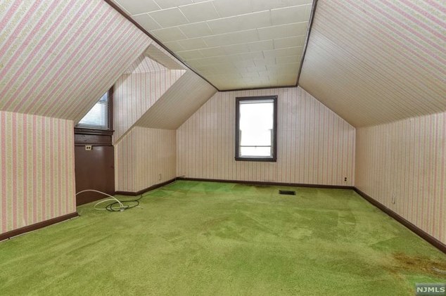 178 Queen St, Bergenfield NJ 07621-1524 exterior