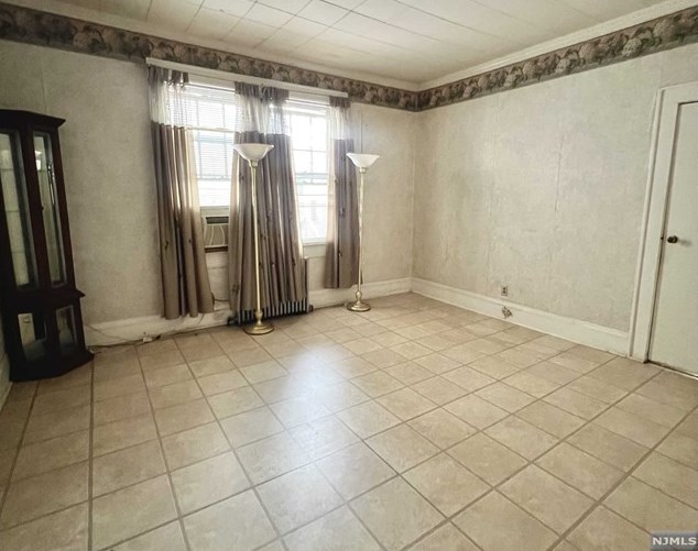 615 11th Ave, Paterson NJ  07514-1301 exterior
