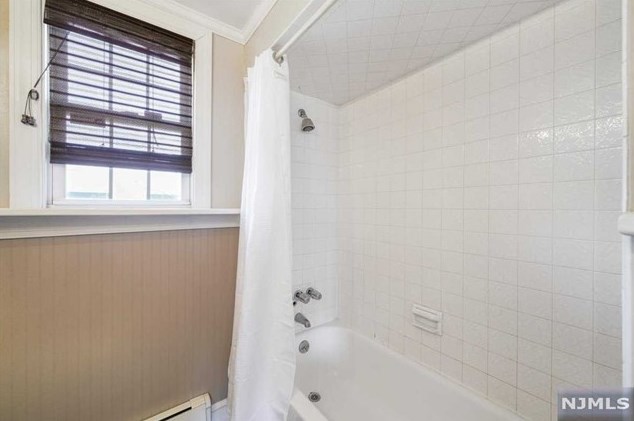 65 Harrison St, West Paterson NJ 07424-1655 exterior